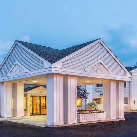 Days Inn By Wyndham Tiffin Exteriér fotografie